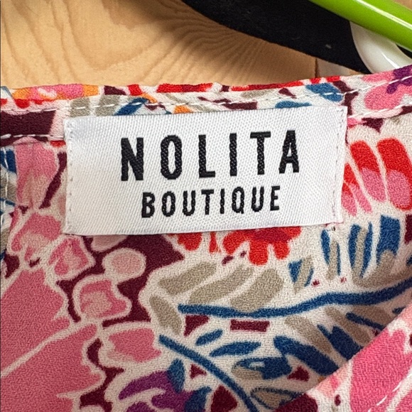 Puff Sleeve Floral Blouse by Nolita Boutique - Picture 6 of 9